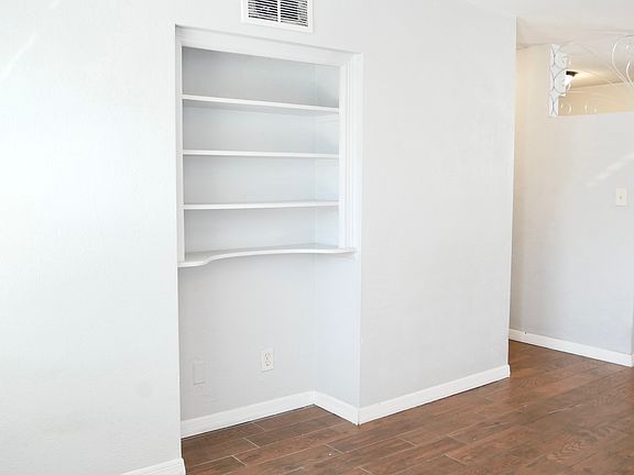 4th image of 2523 28th St N