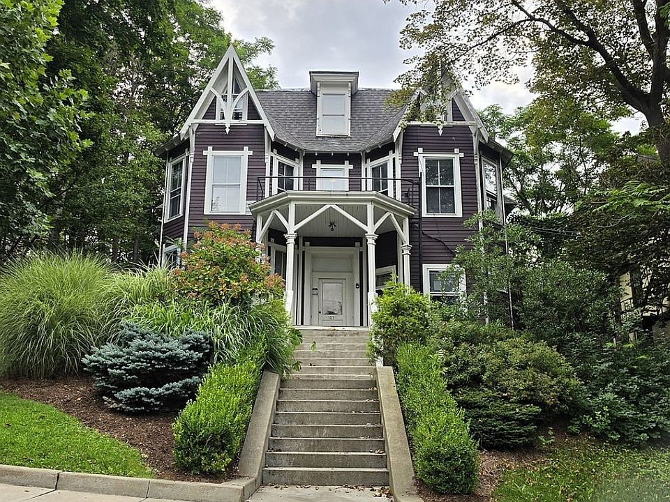 1st image of 105 Dewitt Pl #9