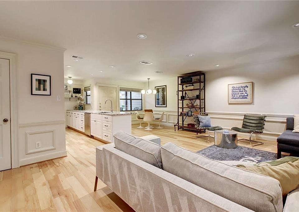 1st image of 2301 Lawnmont Ave APT 4