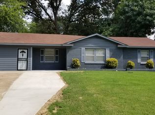 1070 Richland Dr, Memphis, TN 38116