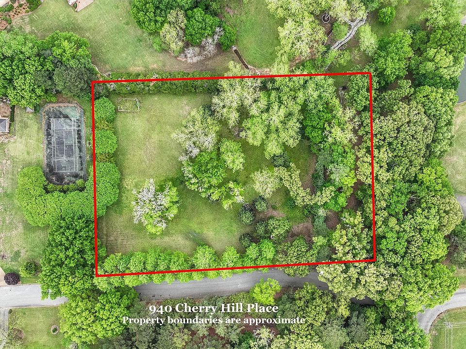 1st image of 940 Cherry Hill Pl