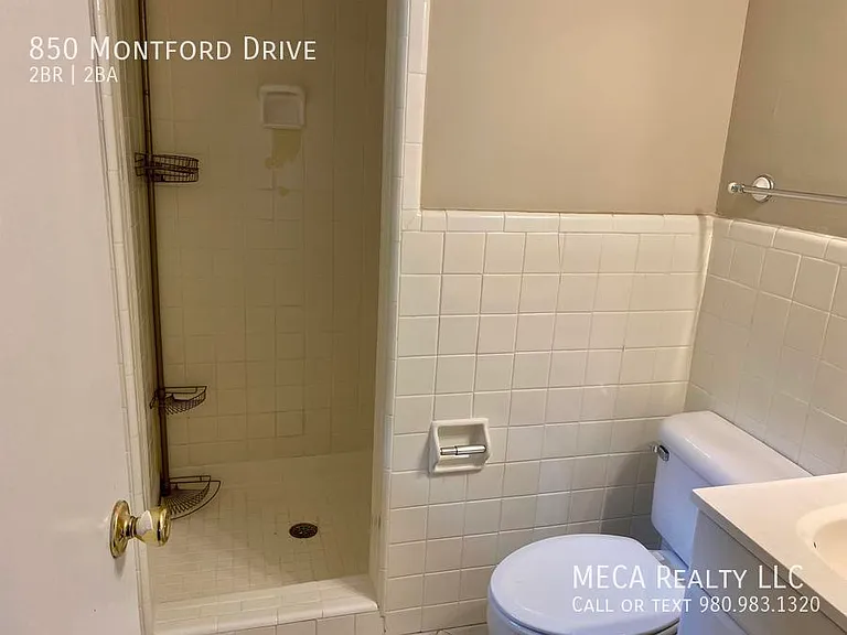 850 Montford Dr — Photo 15