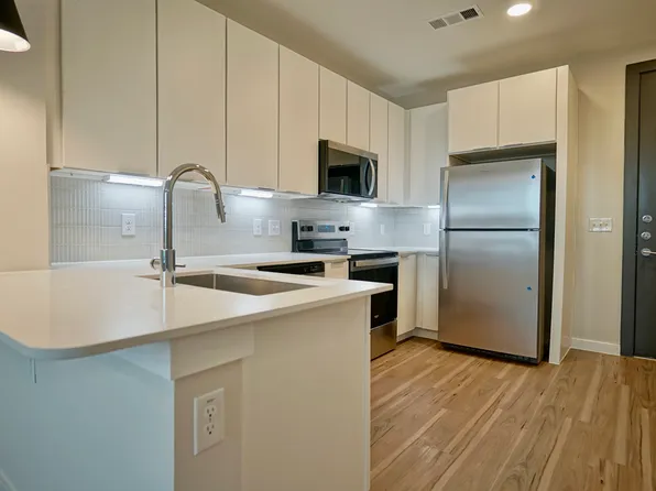 1090 Kohlers Xing #3130, Kyle, TX 78640