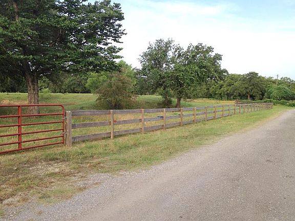 4th image of 315 Madeline Ln