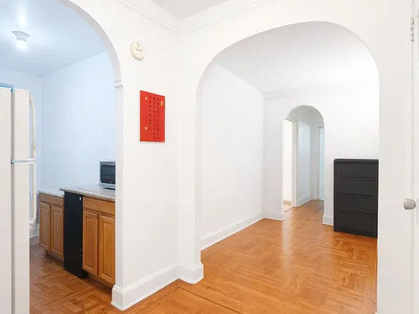 14416 35 Avenue #3, Flushing, NY 11354