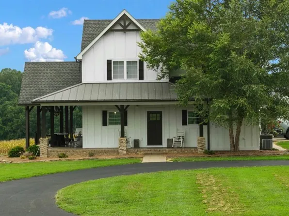 111 Paul Burba Rd, Mammoth Cave, KY 42259