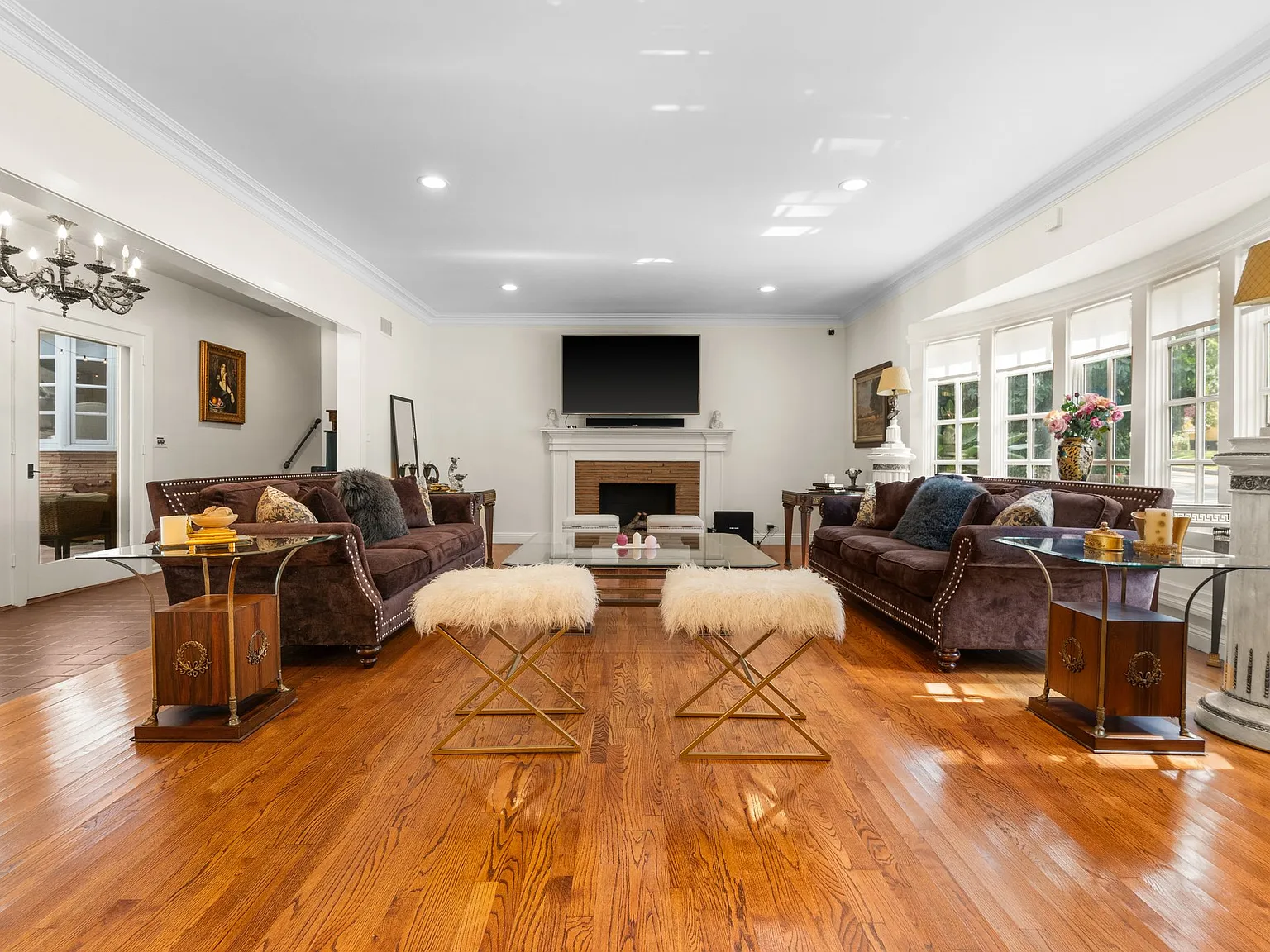 1165 Coldwater Canyon Dr — Photo 4