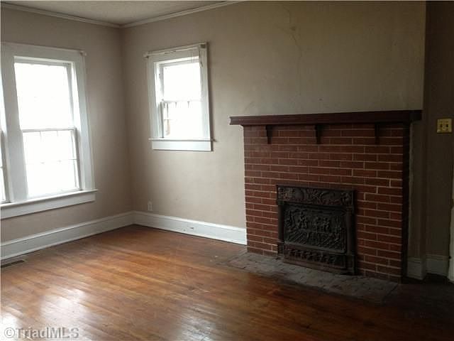 2nd image of 1101 Elwell Ave