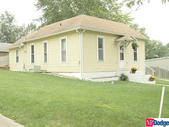 3rd image of 817 N 11th St