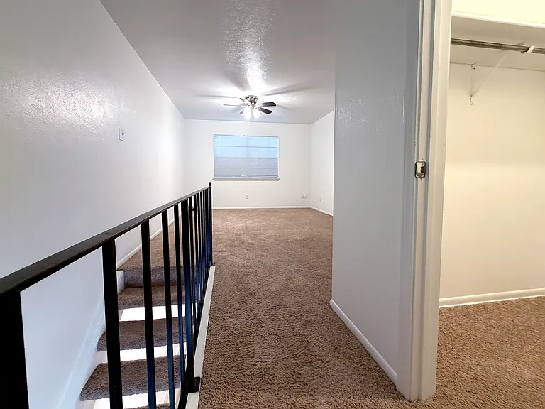 3425 Ridgelake Dr #215 — Photo 8
