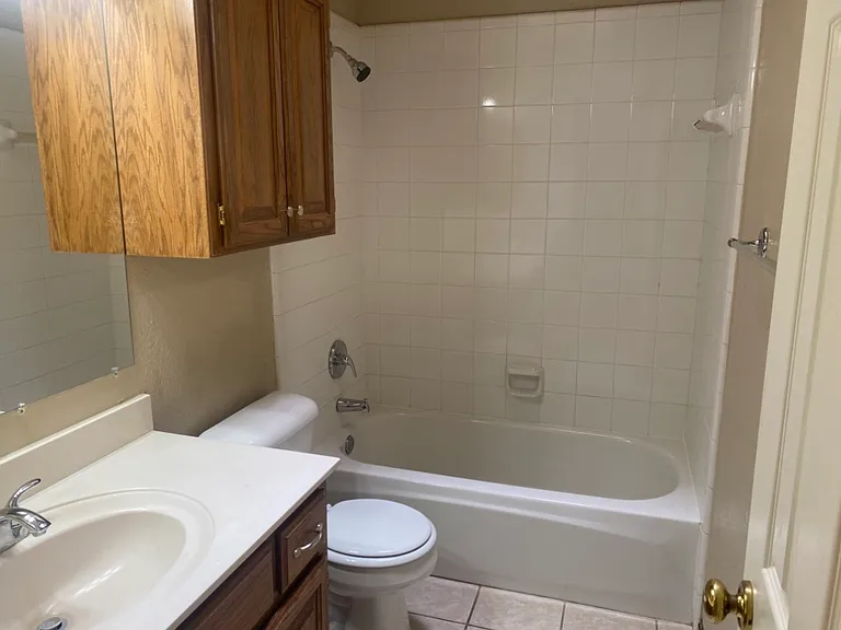 1026 Dustin Dr — Photo 6