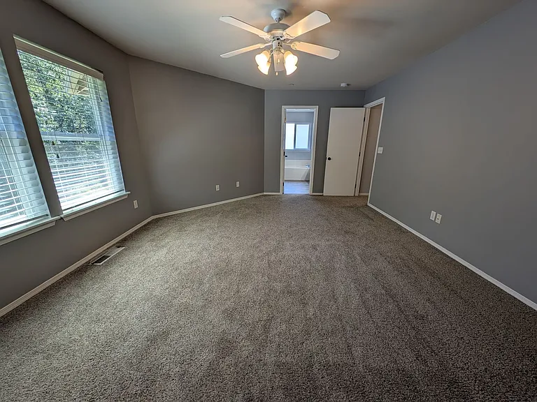 2233 Wallace Loop — Photo 27