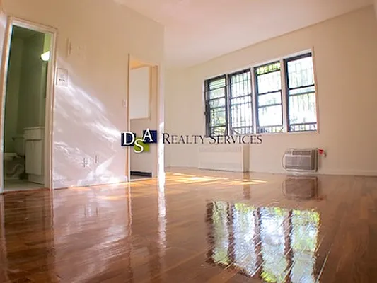 Rented by DSA Realty | media 18