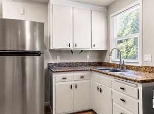 Newly Renovated 2 Bedroom Apartment with Parking and in-unit Laundry, Alameda, CA 94501