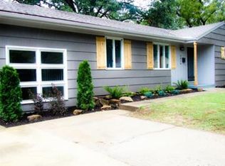 5214 Flint St, Shawnee, KS 66203