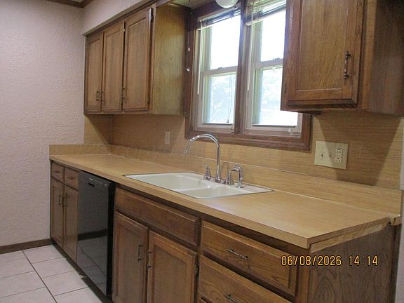 4th image of 3417 Thornton Dr