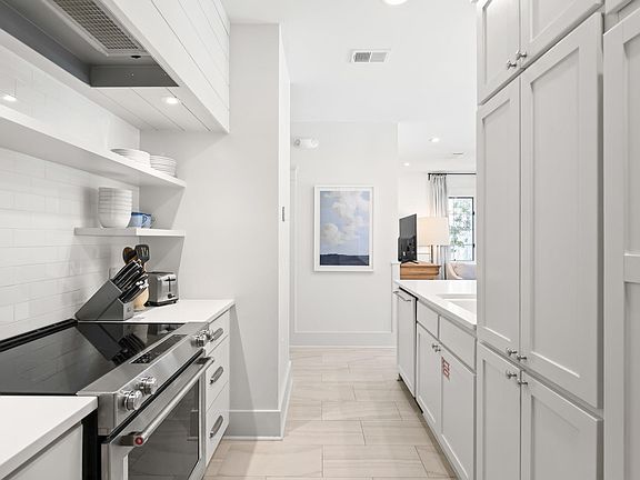 2nd image of 15B Saint Augustine St #5102