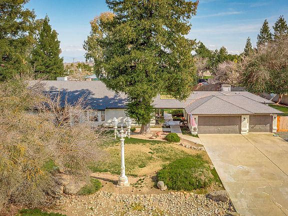 2nd image of 32762 Ray Court