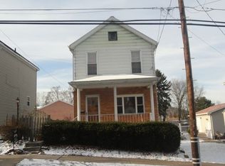 622 6th St, Chester, WV 26034