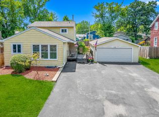 1530 Grove Dr, Round Lake Beach, IL 60073