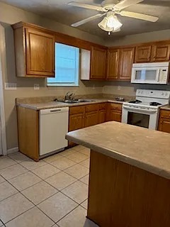645 Broadway St — Photo 2