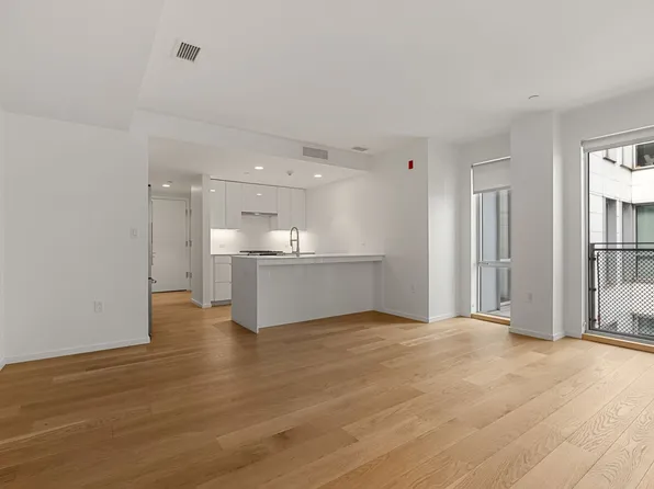 50-504 W Broadway #499, Boston, MA 02127