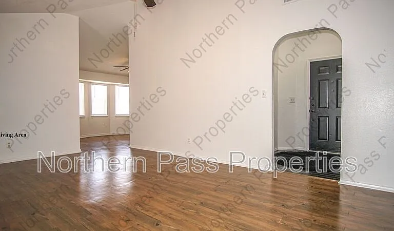 2100 Robert Wynn St — Photo 8