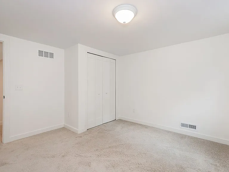 27011 Normandy Rd — Photo 18
