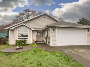 1405 View Ct, Brookings, OR 97415
