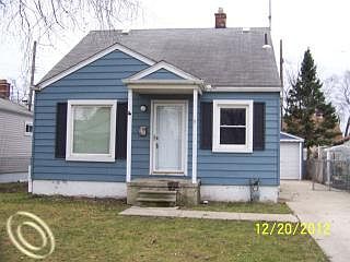 1st image of 435 Farnham Ave