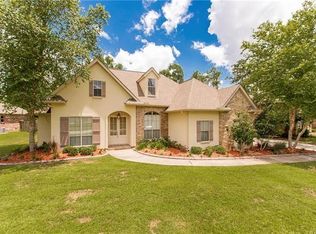 1208 Avenue Du Chateau, Covington, LA 70433