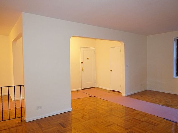 3rd image of 500 W 235th St APT 3K
