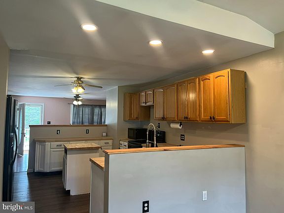 4th image of 47920 Janet Ln