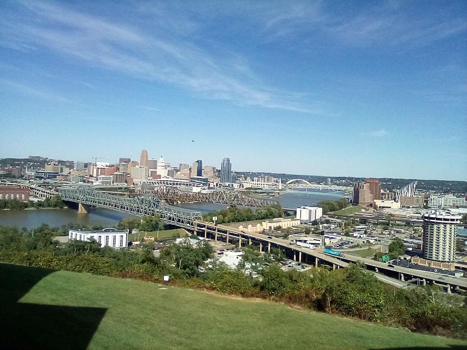 Bluffs Condominiums 105 Winding Way Covington KY Zillow