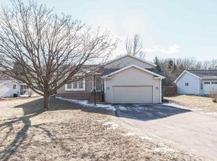 5315 Siggelkow Rd, Mc Farland, WI 53558
