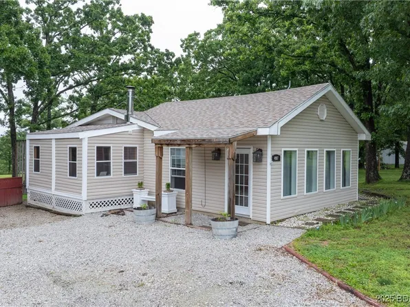 407 State Highway 73 Hwy, Macks Creek, MO 65786