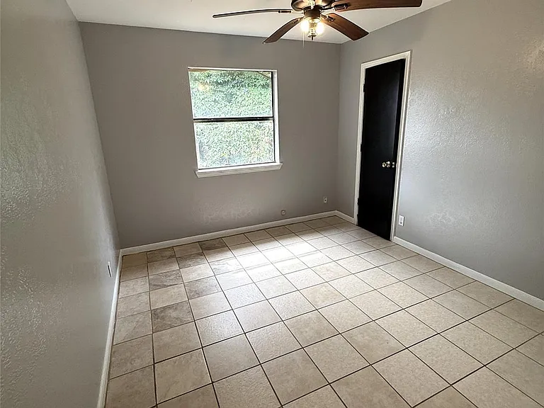 11611 Stone Bridge Dr — Photo 19