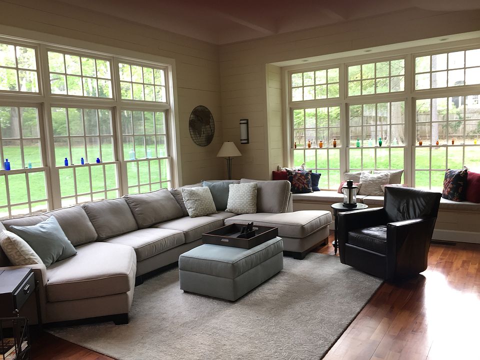 63 Foxcroft Rd, West Hartford, CT 06119 Zillow