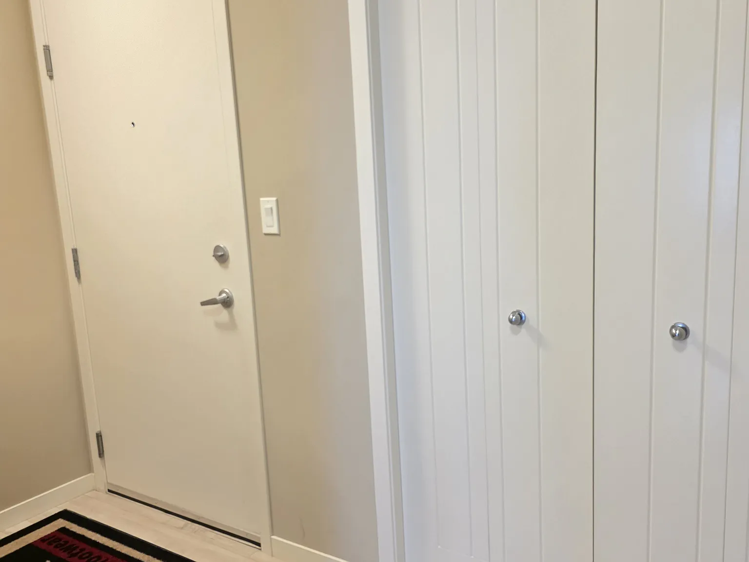 2 bed, 880 sqft, $1,900 — Photo 3