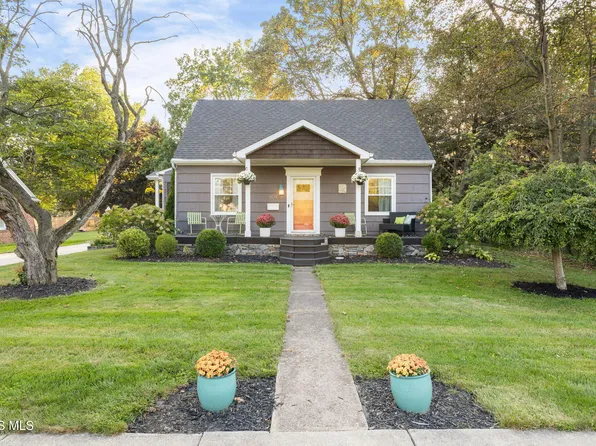 804 Cherry St, Perrysburg, OH 43551