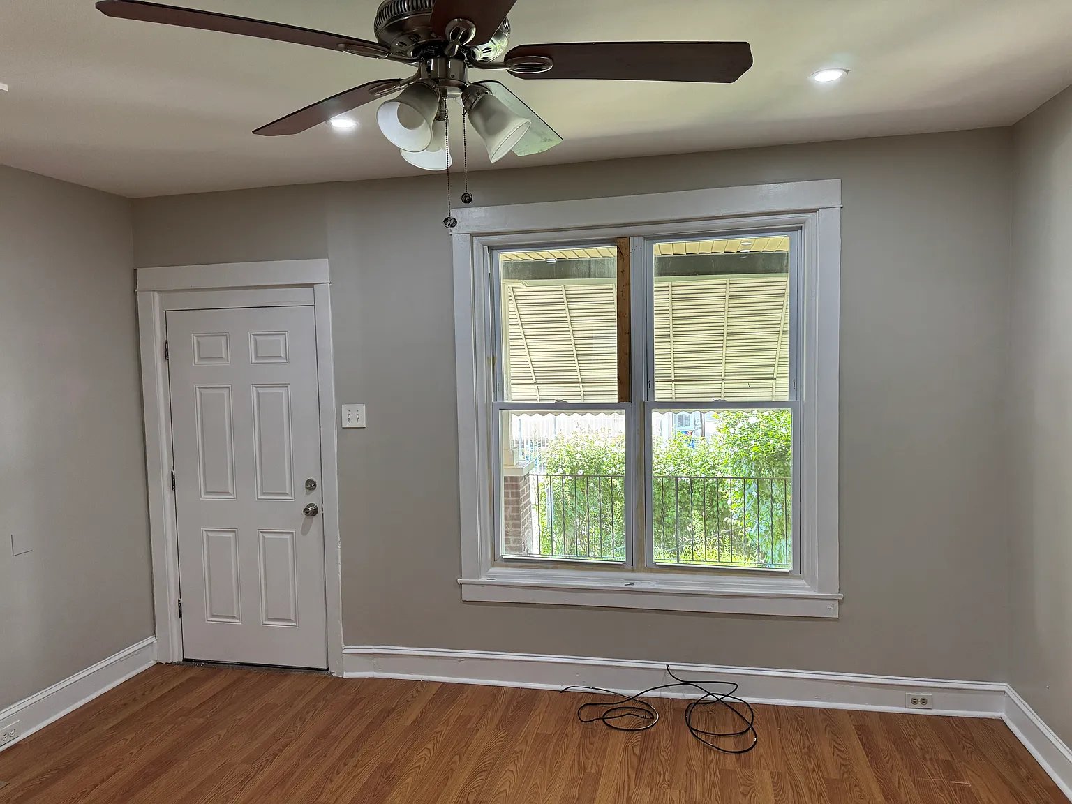 3 bed, 1134 sqft, $1,800 — Photo 2