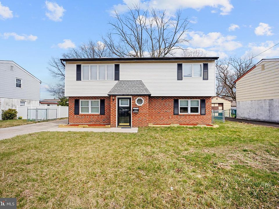 1st image of 902 Laings Ave