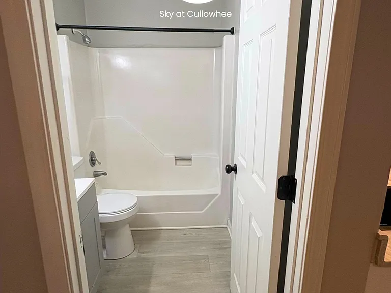 Sky at Cullowhee - Modern Living! - 50 % off First month — Photo 20