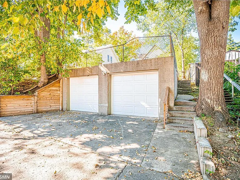 2940 Vincent Ave N #2 — Photo 4