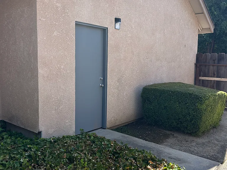 1424 Sylvan Ave — Photo 24