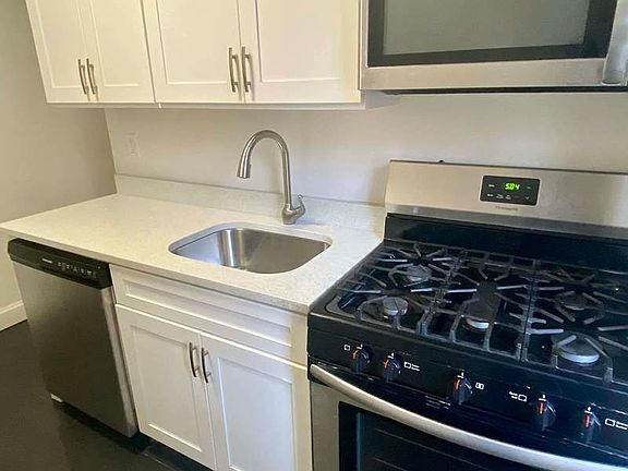 2nd image of 141-30 Pershing Cres #3J