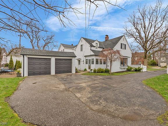 3rd image of 392 Cornwall Rd