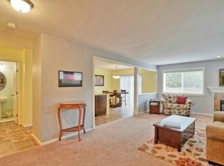 19409 Meridian Pl W, Bothell, WA 98012