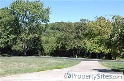 5th image of 73 Sherman Oaks Dr