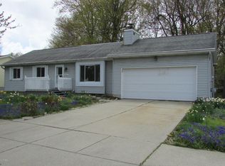 1817 Hamilton St, Holt, MI 48842